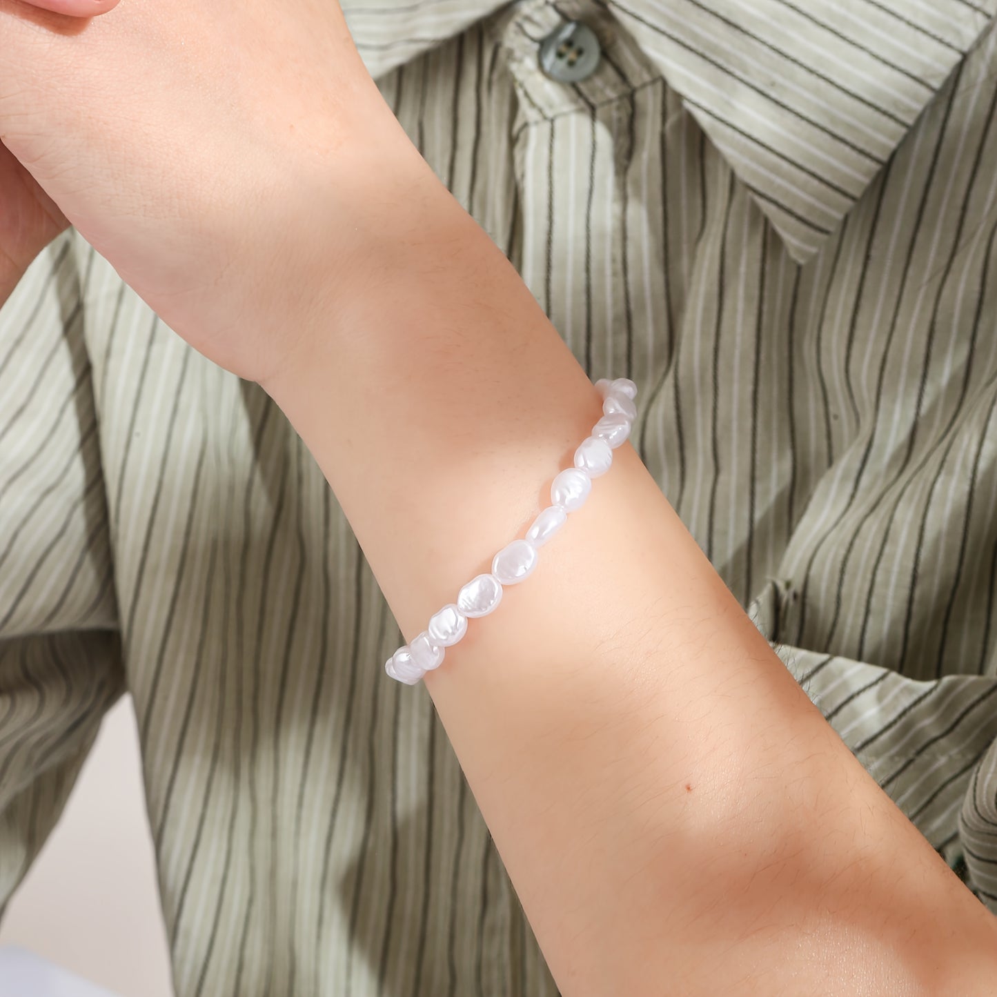 Minimalist Baroque Pearl Stretch Bracelet